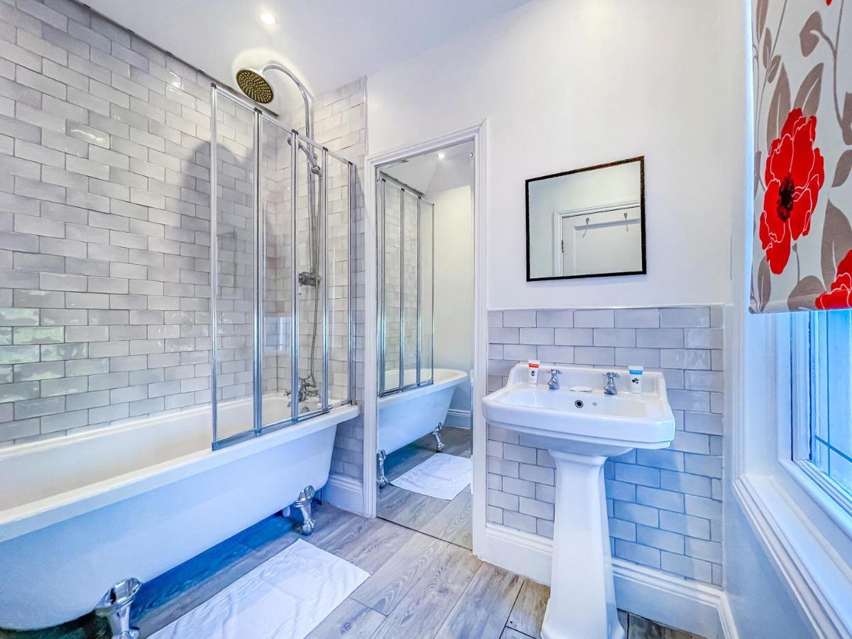 *Rg9Bc* For Your Most Relaxed & Cosy Stay + Free Parking + Free Fast Wifi * Лидс Экстерьер фото